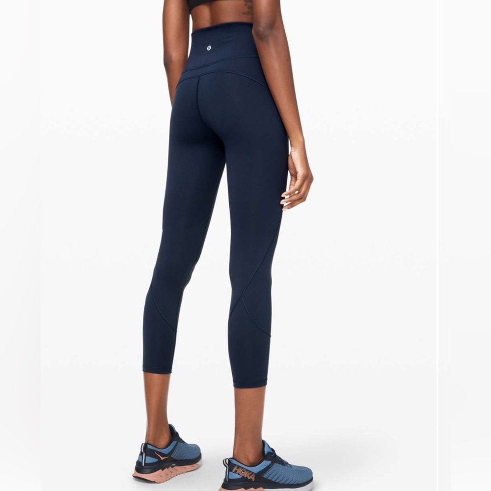 Lululemon In Movement Tight 25" *Everlux
True Navy - Picture 2 of 6